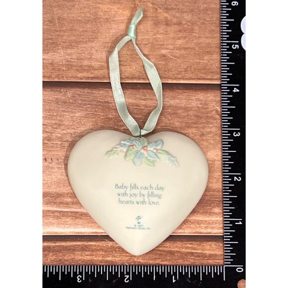 1997 HALLMARK ORNAMENT QX6535 BABYS FIRST CHRISTMAS PORCELAIN BY LADENE VOTRUBA - Picture 8 of 9